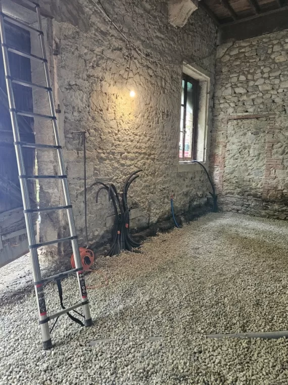 Travaux d'électricité générale d'un cuvage au château de La Gallée à Millery, Beynost, MJ Lauria
