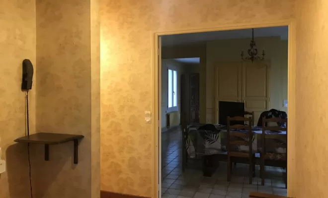 Pose de revêtements muraux pour rénovation Miribel 